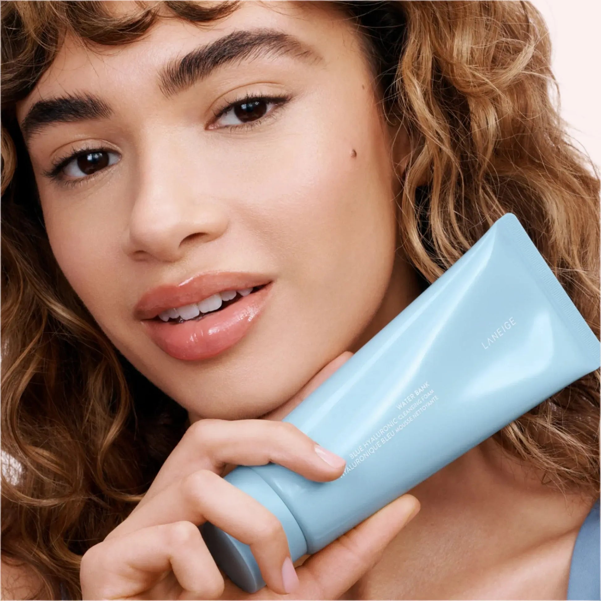 Laneige Water Bank Blue Hyaluronic Cleansing Foam @ Casa de Ella MX 3